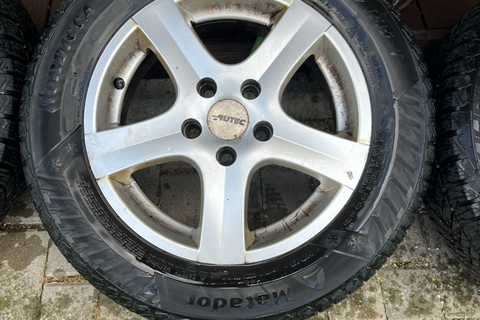 Renault, lengvojo lydinio