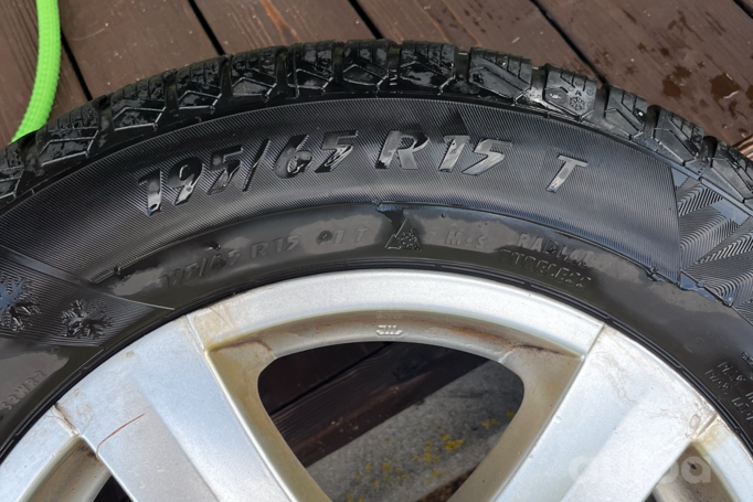 Renault, lengvojo lydinio