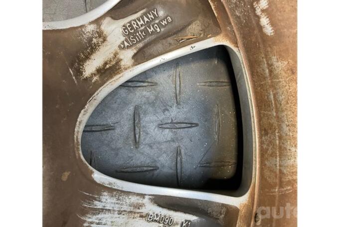 BMW, lengvojo lydinio