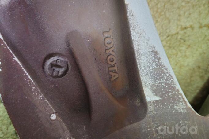 Toyota rav4, lengvojo lydinio