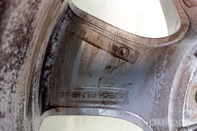 Kita, lengvojo lydinio