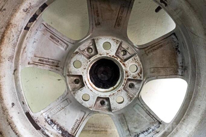 Kita, lengvojo lydinio