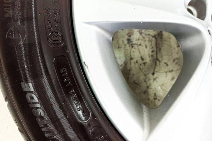 Kita, lengvojo lydinio