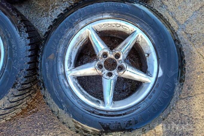 Kita, lengvojo lydinio