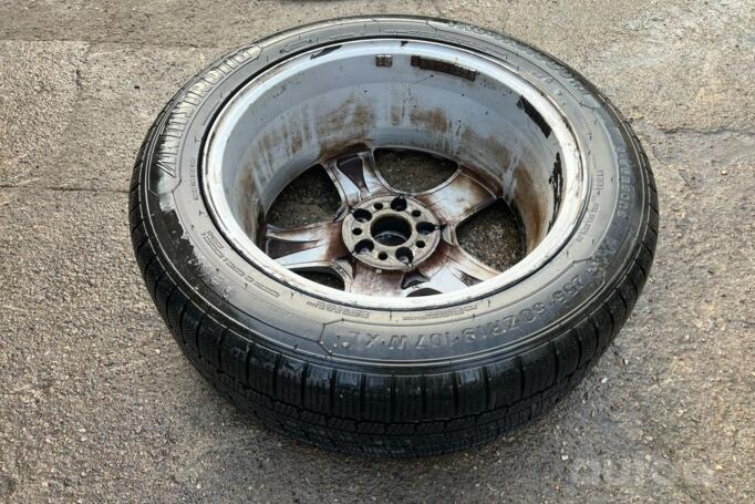 Kita, lengvojo lydinio