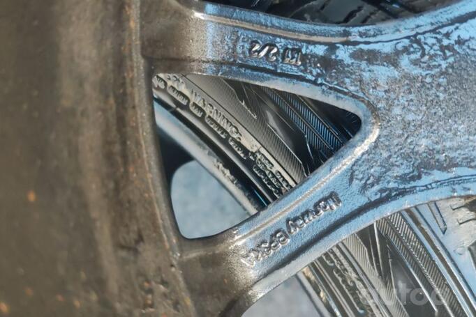 Kita, lengvojo lydinio