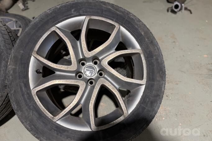 Volvo, lengvojo lydinio