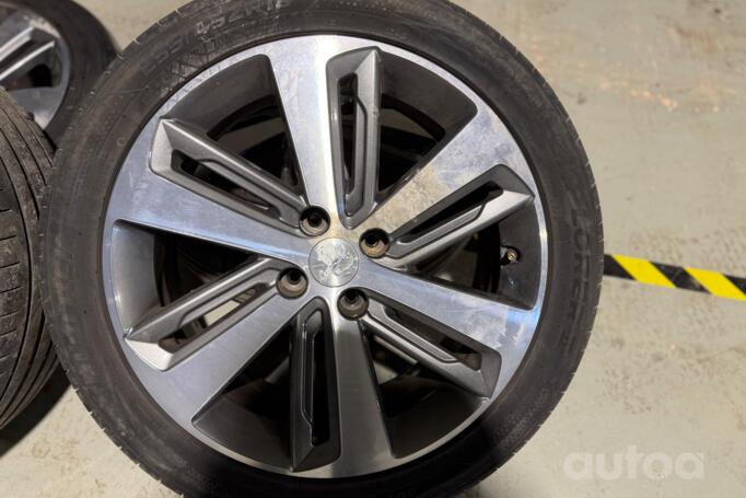 Peugeot, lengvojo lydinio