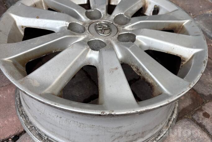 Toyota, lengvojo lydinio