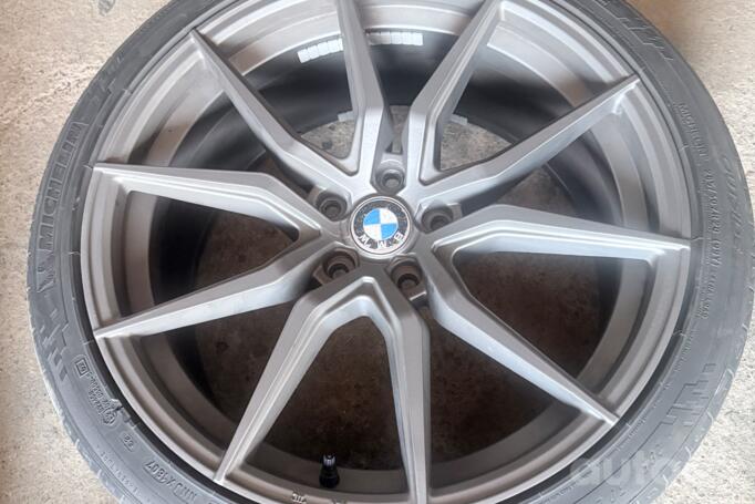 BMW, lengvojo lydinio