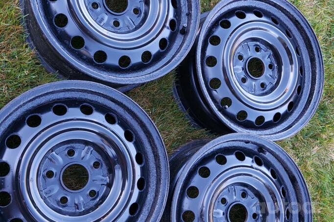 Toyota, plieniniai štampuoti