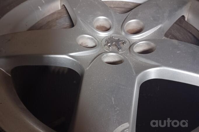 Kita, lengvojo lydinio