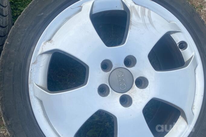 Audi orginalus ratlankiai, lengvojo lydinio