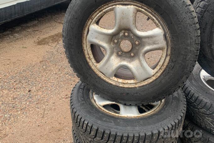 Kita, plieniniai štampuoti