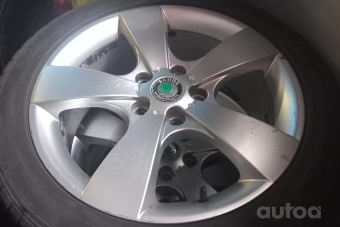 Kita, lengvojo lydinio