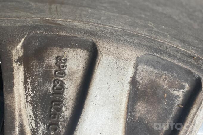 Audi orginalus ratlankiai, lengvojo lydinio