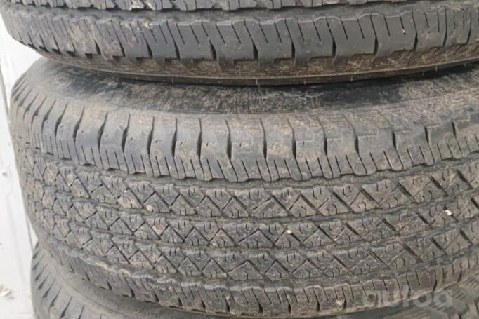 Kita, plieniniai štampuoti