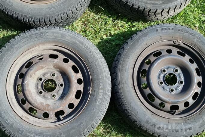 Kita, plieniniai štampuoti