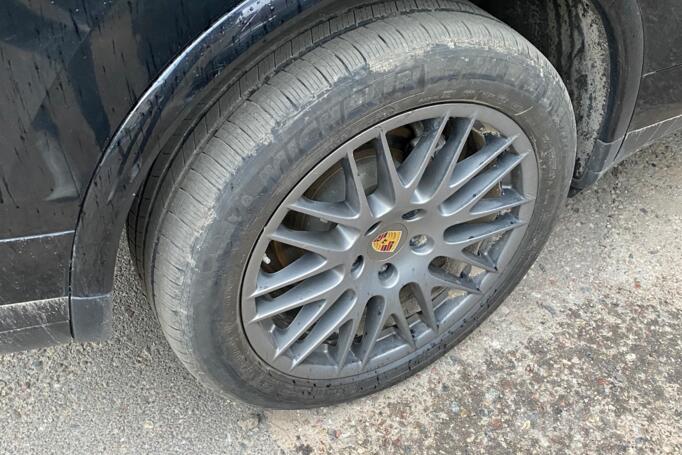 Porsche, lengvojo lydinio