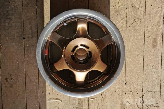 Kita, lengvojo lydinio