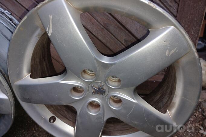 Kita, lengvojo lydinio