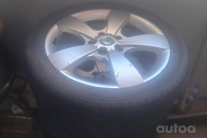 Kita, lengvojo lydinio