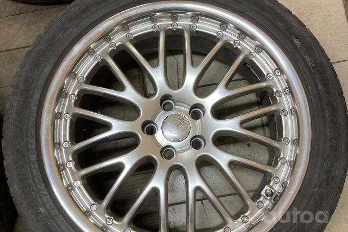 Larzon Panamera, lengvojo lydinio