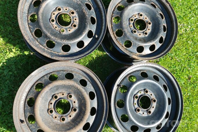 Kita, plieniniai štampuoti