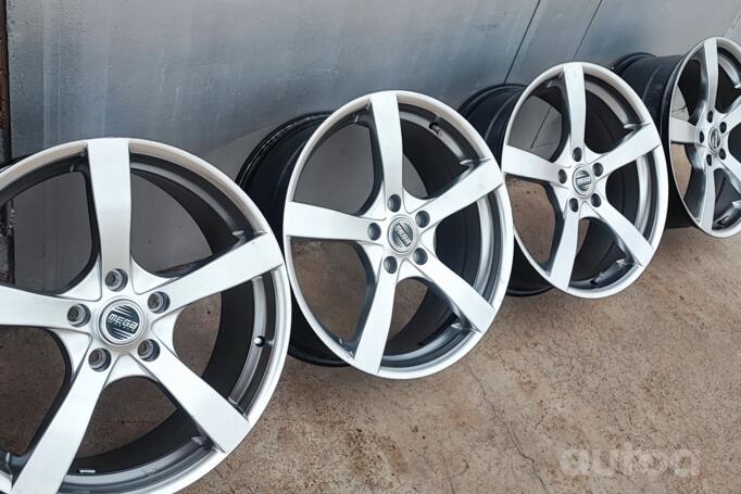 Mega wheels, lengvojo lydinio