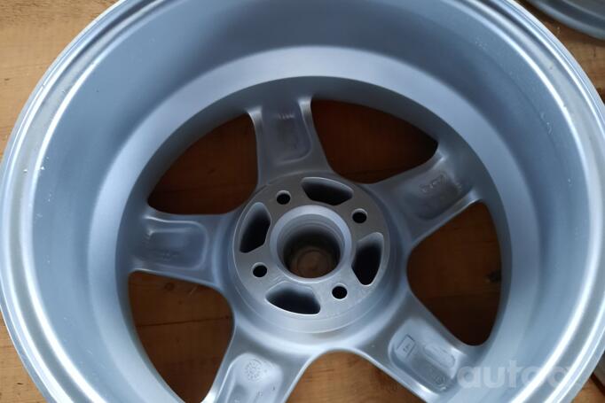 Kita, lengvojo lydinio