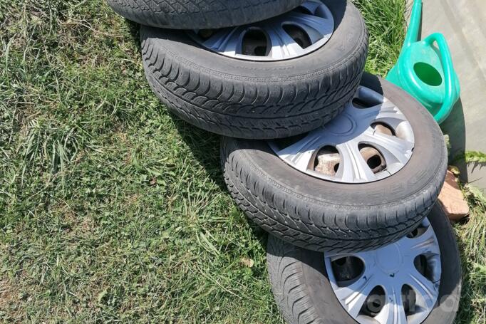 Kita, plieniniai štampuoti