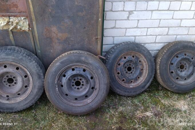 Kita, plieniniai štampuoti