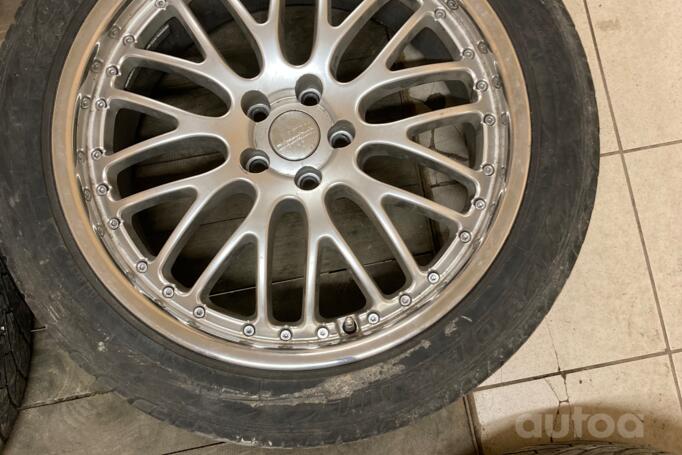 Larzon Panamera, lengvojo lydinio