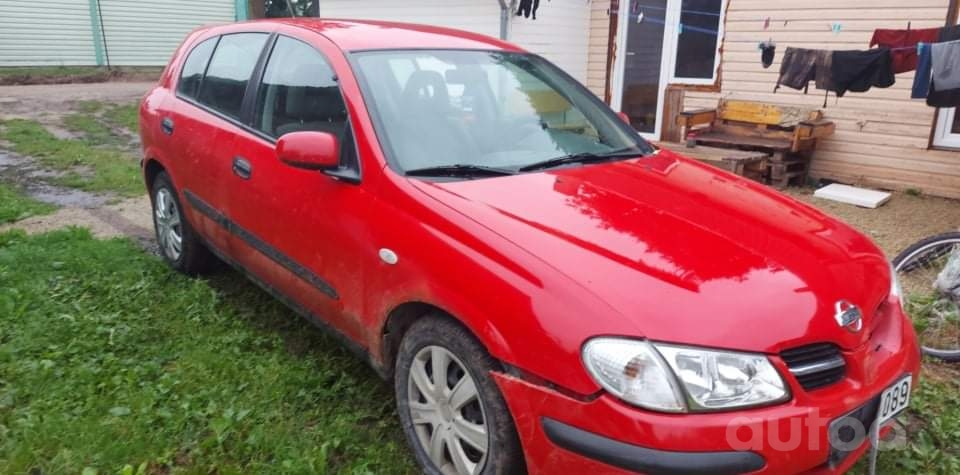 Nissan almera n16 hatchback