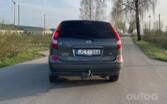 Nissan Almera Tino V10 Minivan