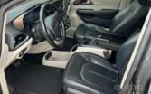 Chrysler Pacifica 2 generation Minivan