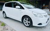 Toyota Verso 1 generation Minivan