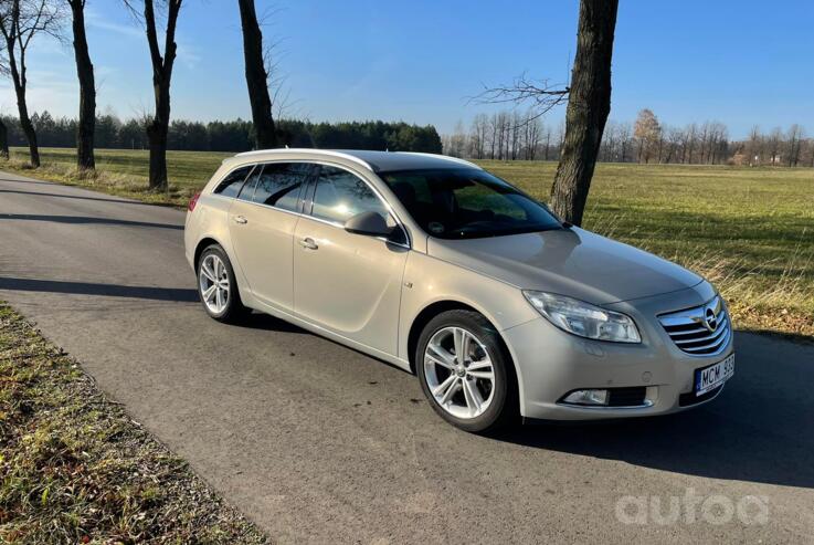 Opel Insignia A Sports Tourer wagon 5-doors