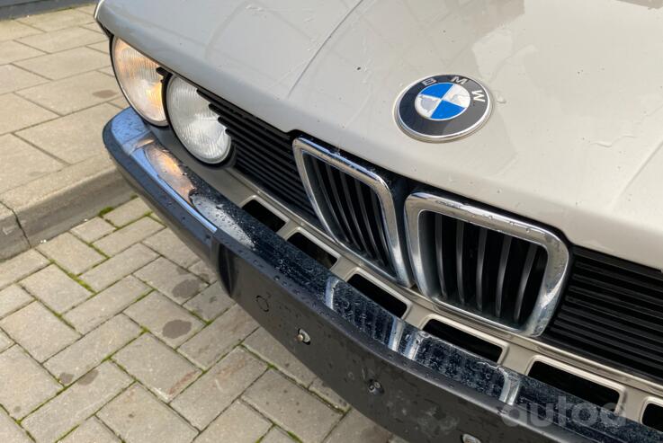 BMW 5 Series E28 Sedan