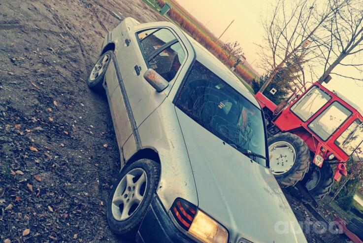 Mercedes-Benz C-Class W202/S202 Sedan