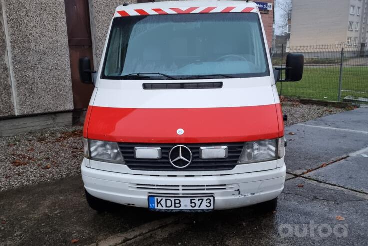 Mercedes-Benz Sprinter First generation