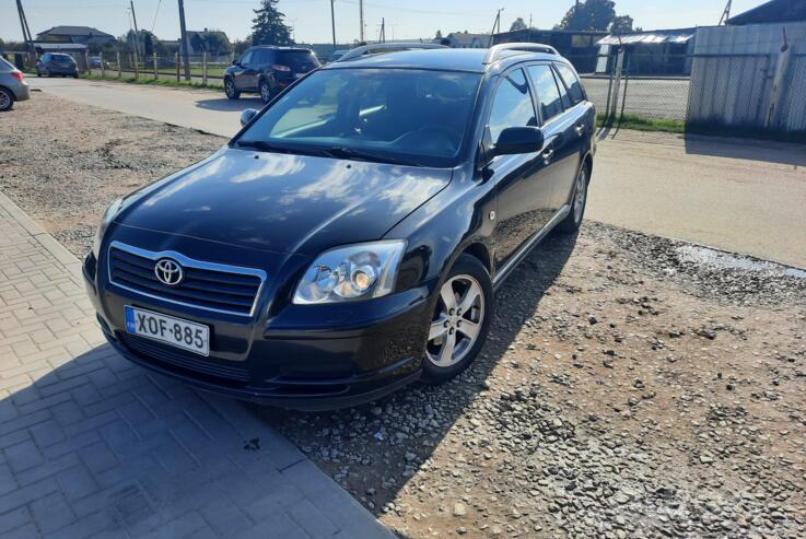 Toyota Avensis 2 generation wagon