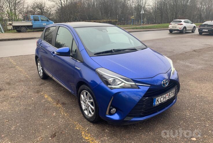 Toyota Yaris XP130 [2th restyling] Hatchback