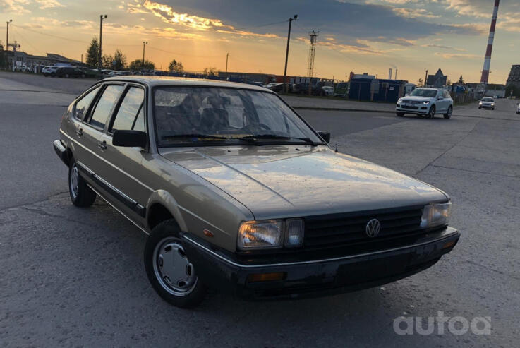 Volkswagen Passat B2 Hatchback 5-doors