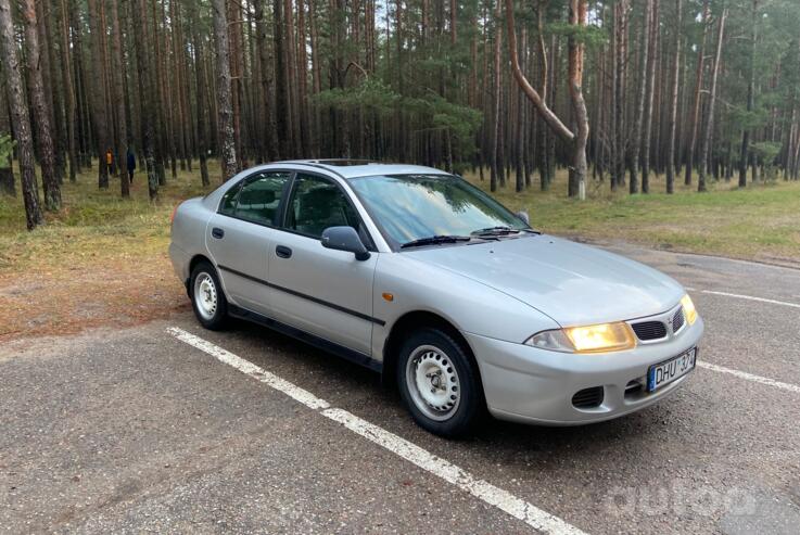 Mitsubishi Carisma 1 generation Liftback