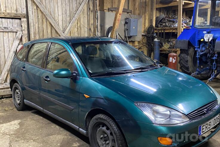 Ford Focus 1 generation Hatchback 5-doors