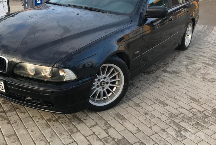 BMW 5 Series E39 Touring wagon