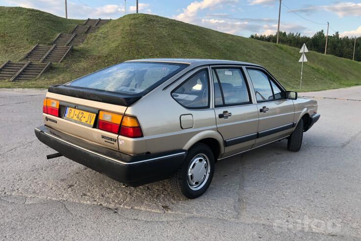 Volkswagen Passat B2 Hatchback 5-doors