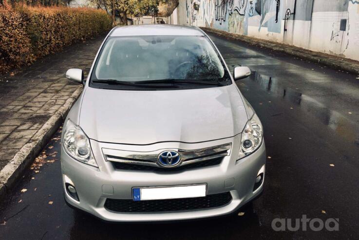 Toyota Auris 1 generation [restyling] Hybrid hatchback 5-doors