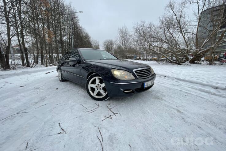 Mercedes-Benz S-Class W220 [restyling] Sedan 4-doors